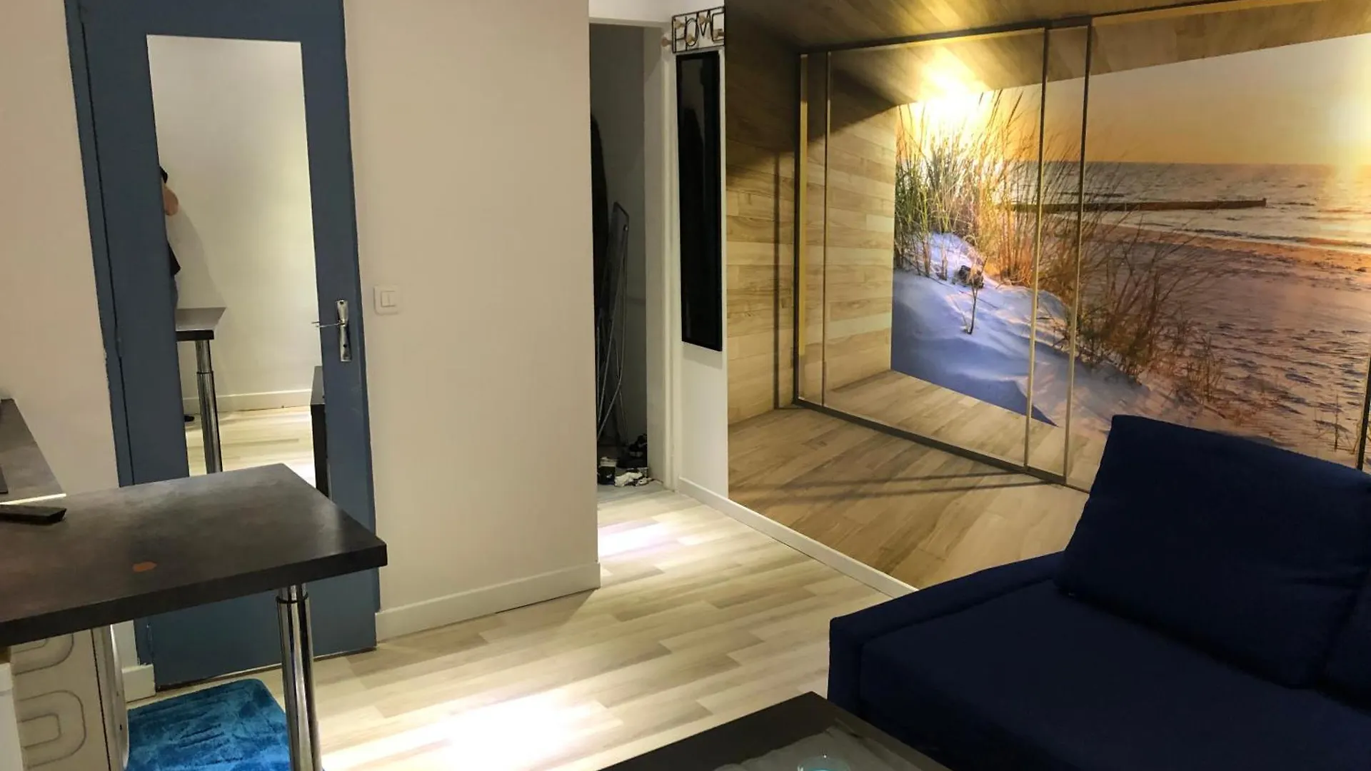 Appartement Quartier Sainte Marthe Paris Apartment